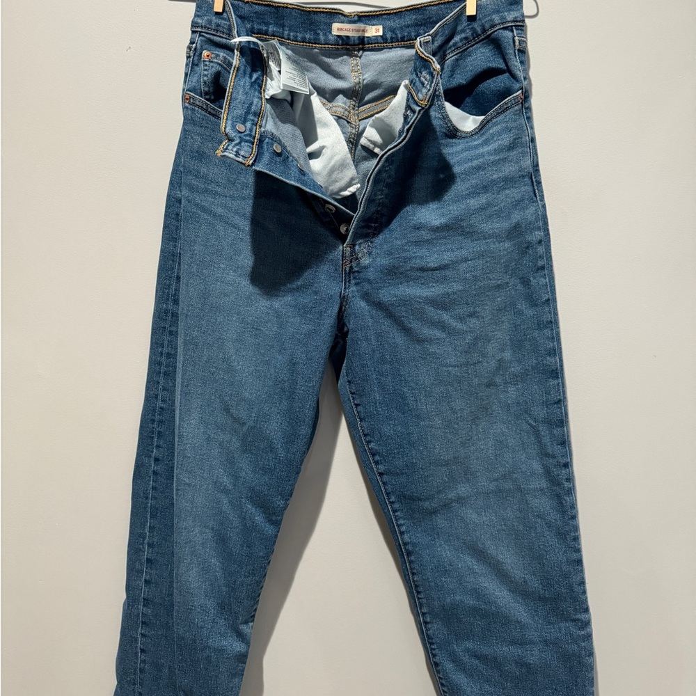 Levi’s Women’s Ribcage Straight Ankle Jeans